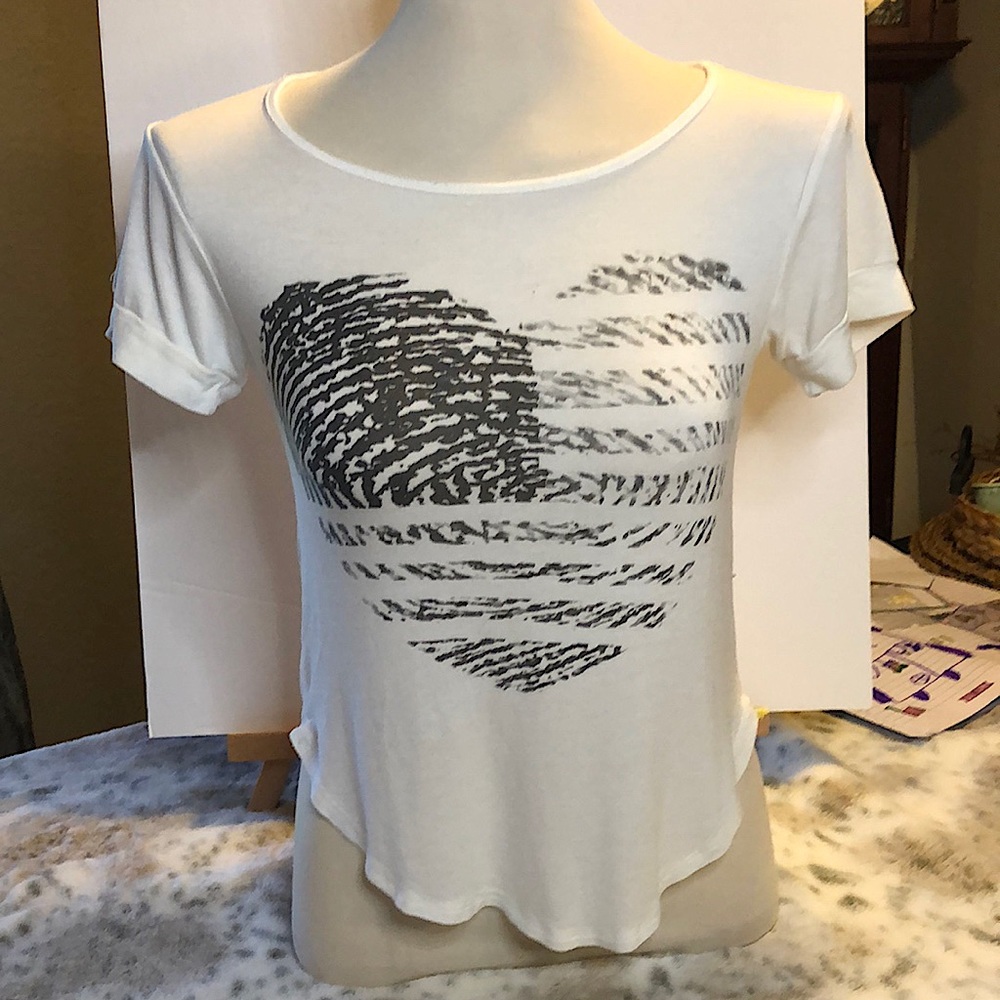 American Rag tshirt-black heart on front   Gently worn